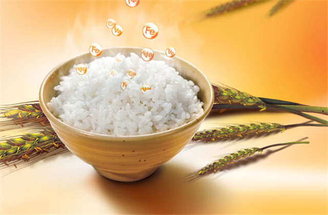 一碗饭见一个人修养,太精辟!饭桌见人品!